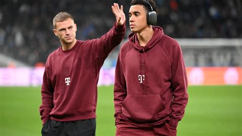 DFB Team Joshua Kimmich macht sich über Jamal Musiala lustig