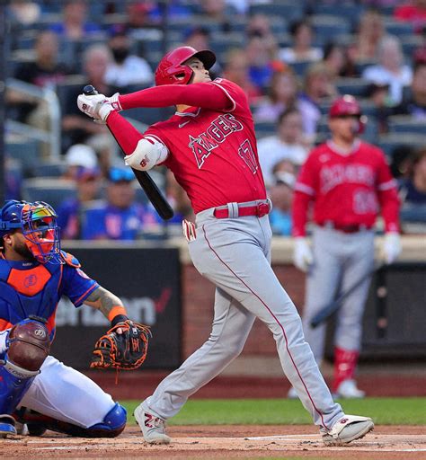 大谷翔平 第5打席は2試合連続の申告敬遠 敵地騒然、大ブーイング！今季18回目“勝負してもらえず” ライブドアニュース