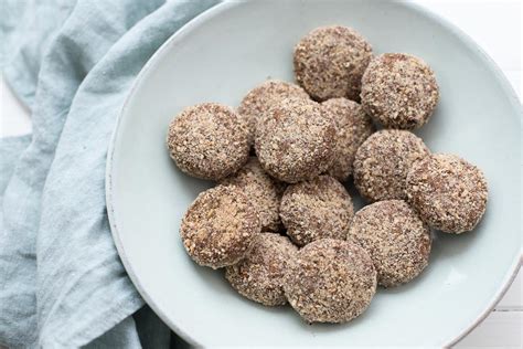 Dattelkekse mit Mandeln Plätzchen Rezept ohne Zucker Elle Republic