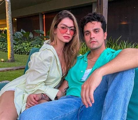 Ap S Anos Noivado De Luan Santana E Izabela Cunha Termina