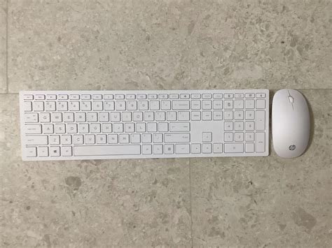 HP 800 White Pavilion Wireless Keyboard Mouse Combo Set Computers