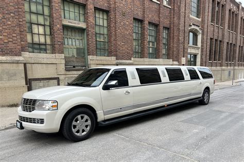 Limousine Rental Limousine Service Winnipeg Aaa Vip Limos