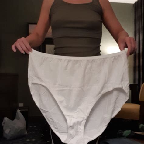 9 Hot Sexy Sabine Hossenfelder Bikini Pics