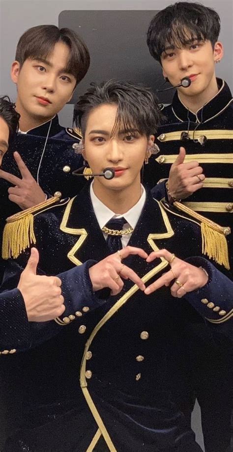 Seonghwa Ateez Amsterdam 220512