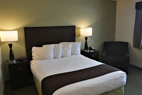 AmericInn by Wyndham Crookston U of M Crookston | Crookston, MN Hotels