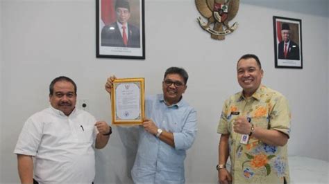 PTPN IV Regional V Raih Penghargaan Pengupahan Terbaik Tingkat Pemprov