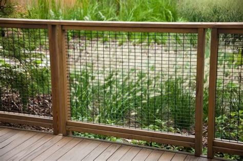 17 Awesome Hog Wire Fence Design Ideas For Your Backyard