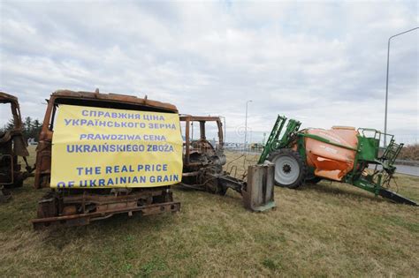 Ukrainian Farmers Brought Damaged And Rusty Machinery To The Border