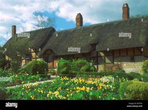 England Stratford Anne Hathaway s cottage Stock Photo - Alamy