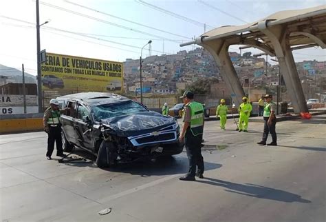 Alcalde De Puente Piedra Se Volcó Su Camioneta En La Pa Canal N