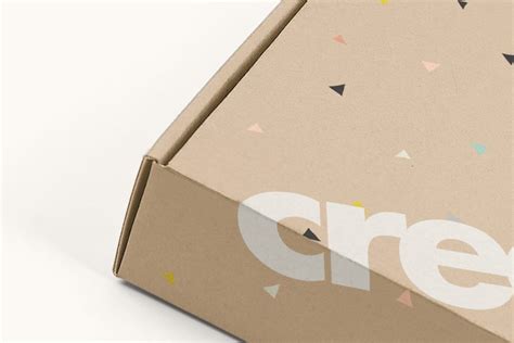 Free Cardboard Mailing Box Mockup Psd Psfreebies