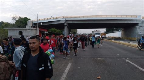 La Jornada Al Menos 500 Migrantes Parten En Caravana Desde Tapachula