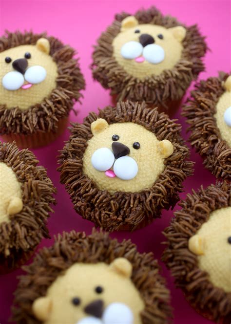 Royally Cute Lion Cupcakes Bakerella