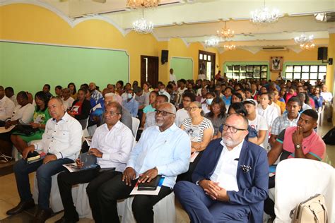 Mesa De Di Logo Re Ne Pastores De San Juan En Seminario De