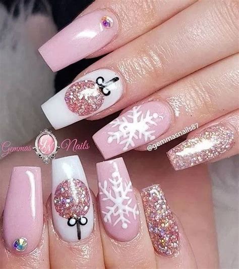 65 Best Christmas Nail Art Ideas For 2020 For Creative Juice