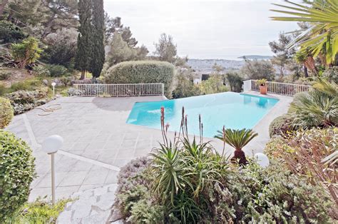 vente Exclusivité Toulon Faron vue rade villa 210 m2 sur 2238 m2 avec