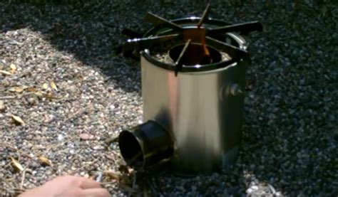 Homemade Tin Can Rocket Stove Diy Rocket Stove Awesome Stove