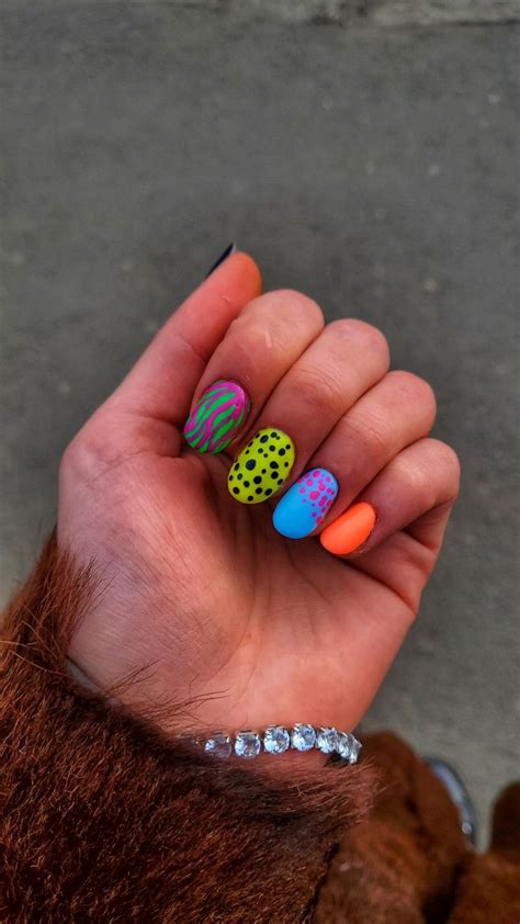 Yayoi Kusama Inspired Nails Nails Nail Art Birthday Month