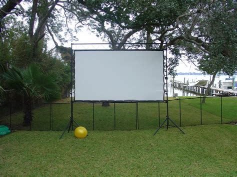 DIY Outdoor Movie Theater | Yard Ideas Blog | YardShare.com