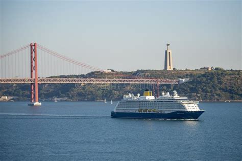 Portugal Lisbon Rio Tejo Cruise Boat Editorial Image Image Of Bridge