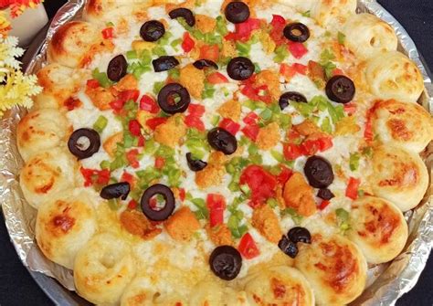 Cheesy Bites Chicken Tikka Pizza 🍕🧀🍕🧀🍕 Recipe By Umme Ahmad Cookpad