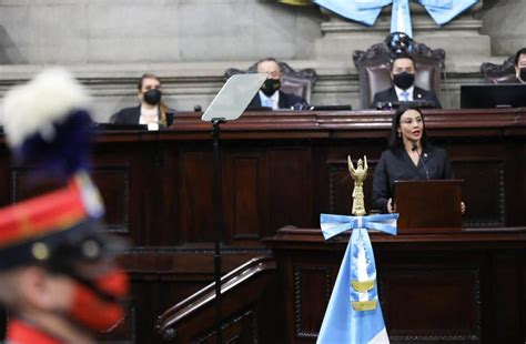 25 AÑos DespuÉs Vuelve Una Mujer A Presidir El Congreso