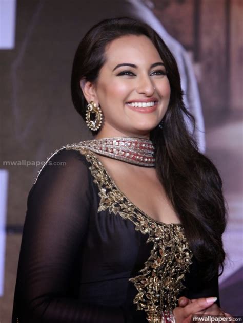 Sonakshi Sinha Hot Navel Showing Gorgeous Hd Pics Sonakshi Sinha Hot Neval Saree 1932064