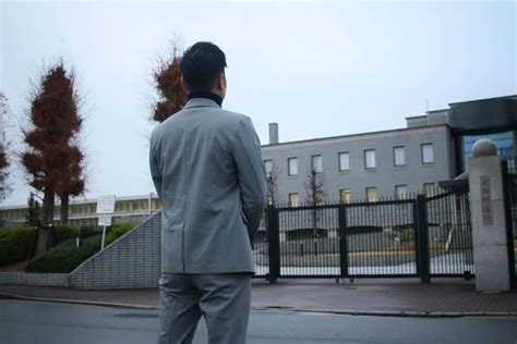 刑務所の前で「出待ち」を毎朝続けるひとりの男性、何をしている？ 「刑務官はいい顔をしないが、やめられない」同行して分かった理由と覚悟