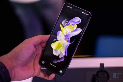 Indian Smartphone Shipments Fell By 6 In Q4 2022 Canalys