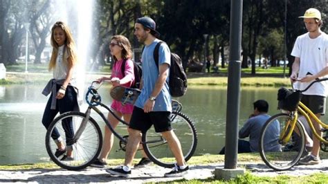 Con sol a pleno y más de 30 grados en el inicio del fin de semana largo