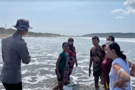 Kondisi Terkini Pantai Pangandaran Usai Diguncang Gempa M