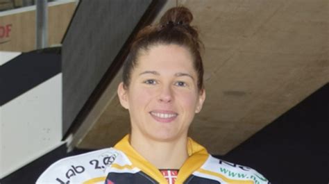 Hockey Femminile Nazionale A Pechino Nicole Bullo Simbolo Di