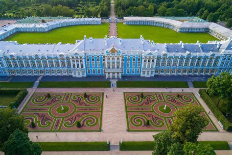 Памятник архитектуры «Екатерининский дворец» в Санкт-Петербурге