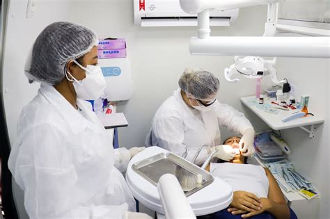 Unidade M Vel Odontol Gica Promove Atendimentos Nos Bairros