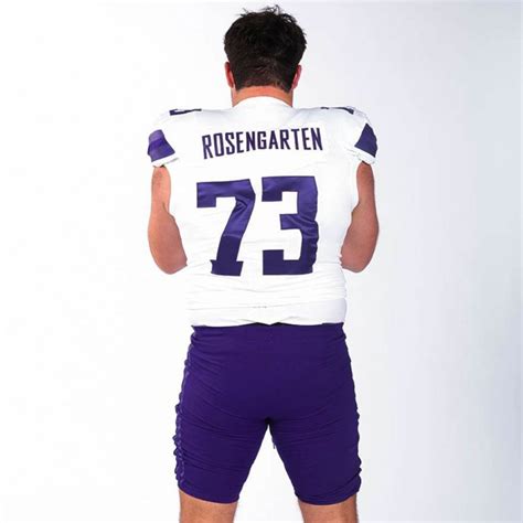 Washington Huskies Unveil Updated Football Uniforms Sportslogosnet News