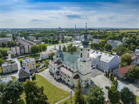 Ko Ci Rzymskokatolicki Pw W Tomasza Kietrz Af Bankfoto