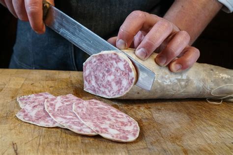 Salame d oca di Mortara cos è come si fa e come si usa in cucina