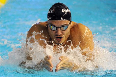 Florent Manaudou Champion Du Monde Et Recordman Du Monde Du M Dos En