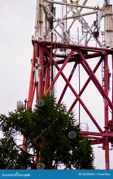 A Big Broadcasting Radio Tower Stock Photo Image Of Satellite Cell