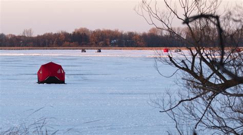 Ice Fishing in Minnesota: 5 Best Spots to Go in 2024