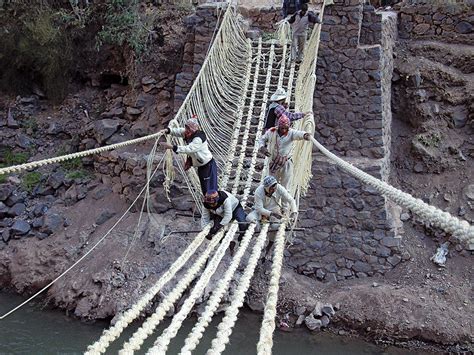 A Dozen Indigenous Craftsman From Peru Will Weave Grass Into A 60 Foot