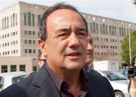 Processo A Mimmo Lucano Attesa La Sentenza Dopo Condanna In Primo