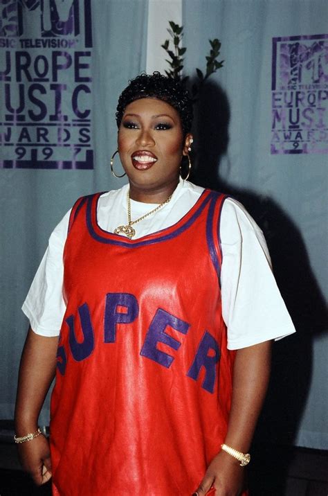 8 Female Hip-Hop Stars of the 90s Whose Style Still Inspires | Vogue ...