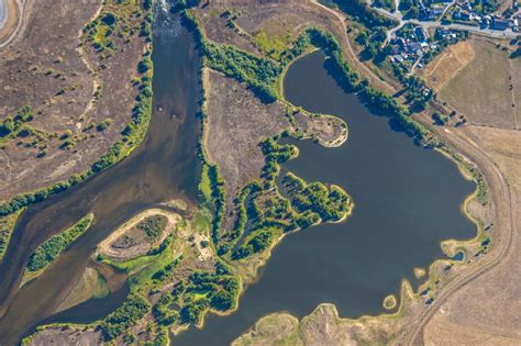 Wesel von oben Fluß Delta und Strom Mündung zwischen Lippemündung