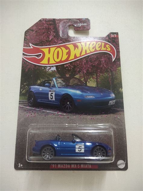 Hot Wheels 91 Mazda MX 5 Miata Hobbies Toys Toys Games On Carousell