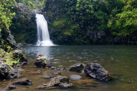 12 Maui Waterfalls that will take your breath away (with a map to find ...