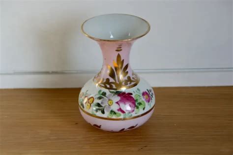 PETIT VASE EN Porcelaine de Paris Ancien Peint à Décor de Fleurs EUR 32