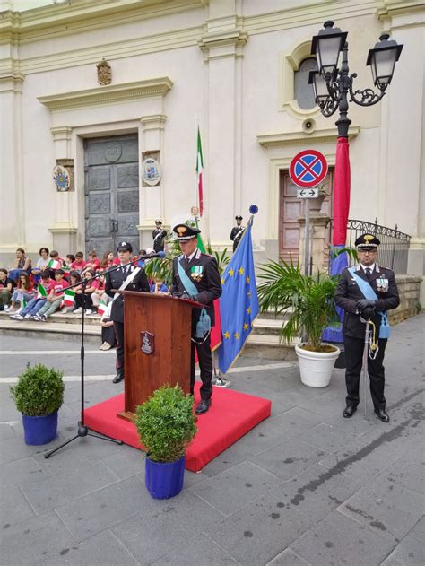 Crotone Celebrata In Piazza Duomo La Festa Per I Anni Di Vita Dell