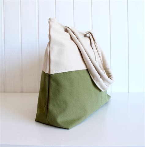 Urban Tote Bag Two tones Zipper Closure Olive by bayanhippo