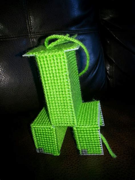 Simply Pretending To Be Awesome Plastic Canvas Minecraft Creeper